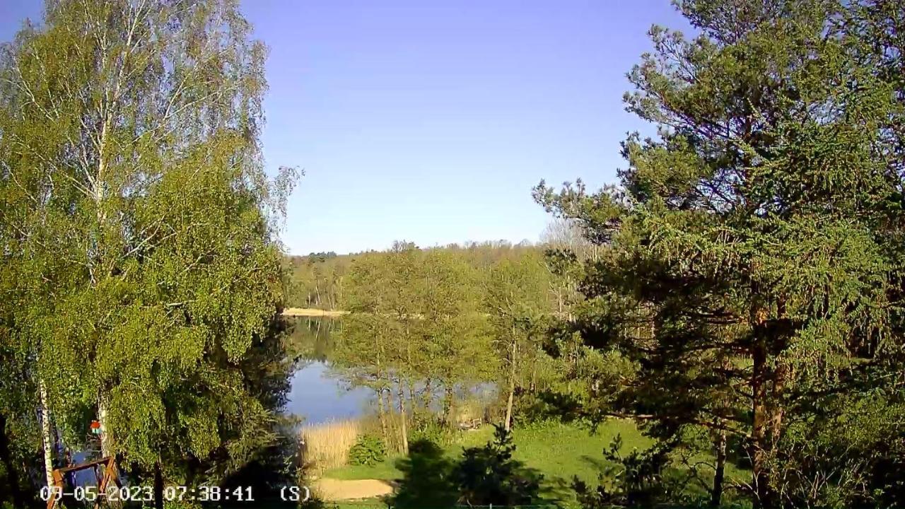 Dom Nad Jeziorem Gaja House Jadamowo Exteriör bild