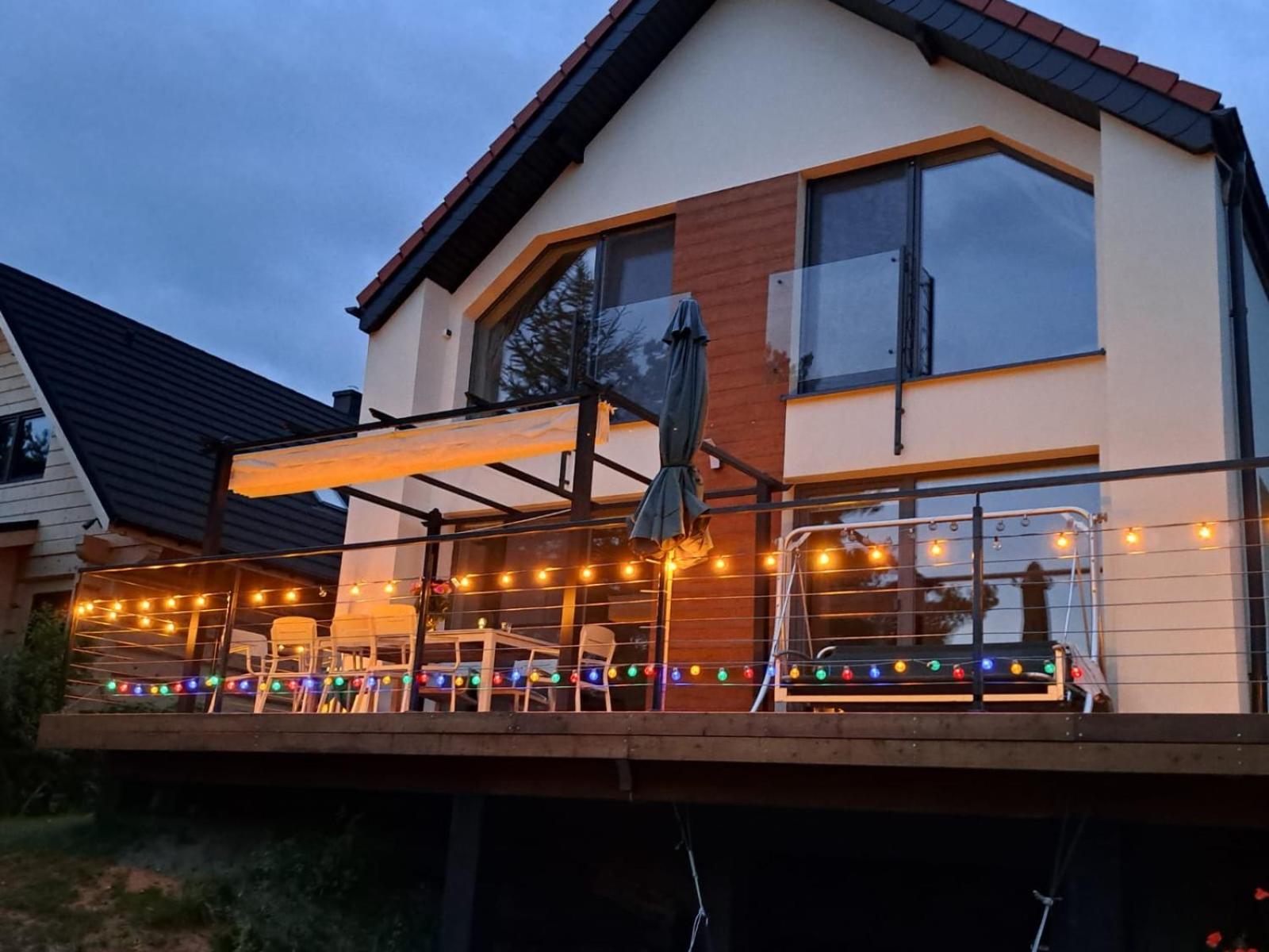 Dom Nad Jeziorem Gaja House Jadamowo Exteriör bild